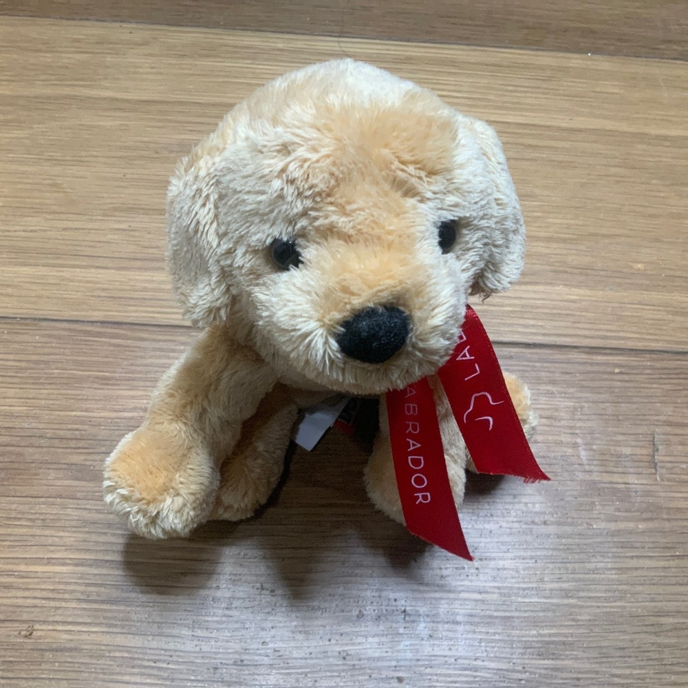 NWT Douglas Butter Yellow Lab w/ Red Ribbon